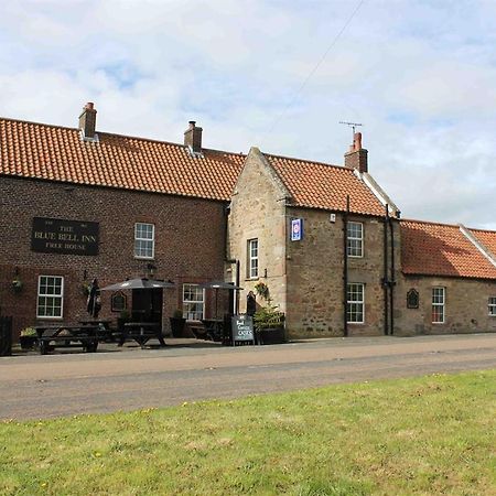 The Blue Bell Crookham Hotel Cornhill on Tweed Buitenkant foto